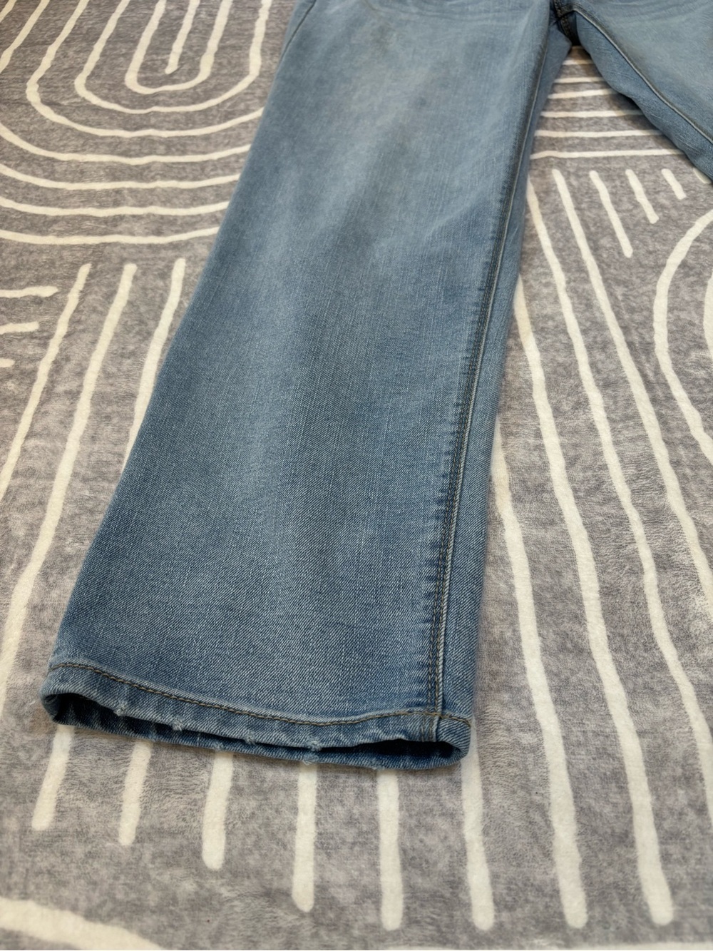 Cato Denim, C EST. 1946 Light Blue Mid-Rise Jeans, Size 12 - Picture 7 of 11